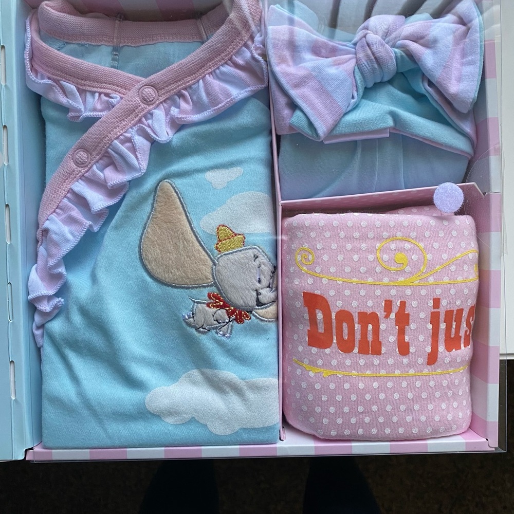 Disney Dumbo 4pc Layette Newborn NIB